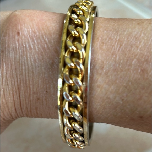 Jewelry - Gold Bangle braided design bracelet